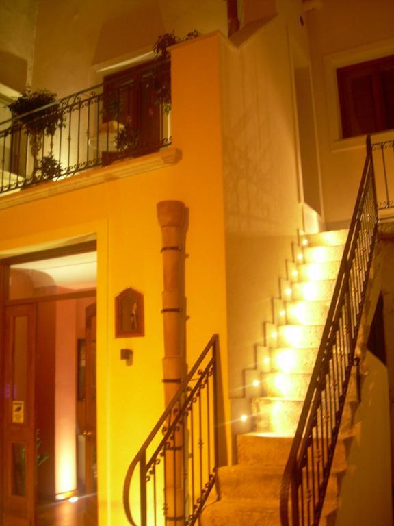B&B Cortile Di Venere Trapani Exterior foto